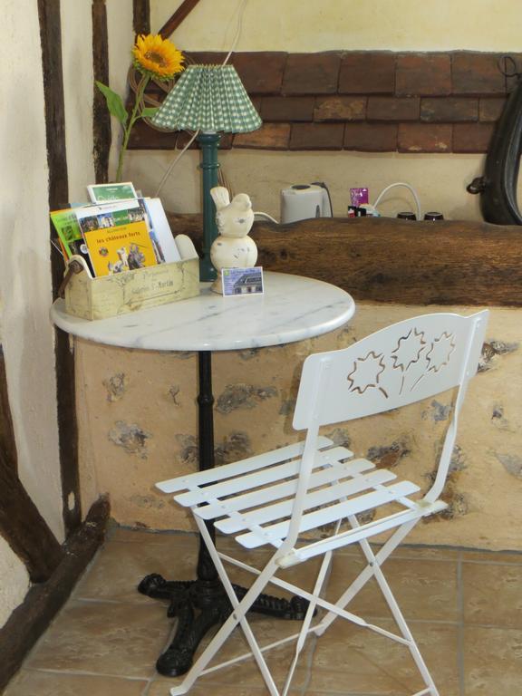 Les Logis Du Breuil Bed & Breakfast Marchéville Cameră foto