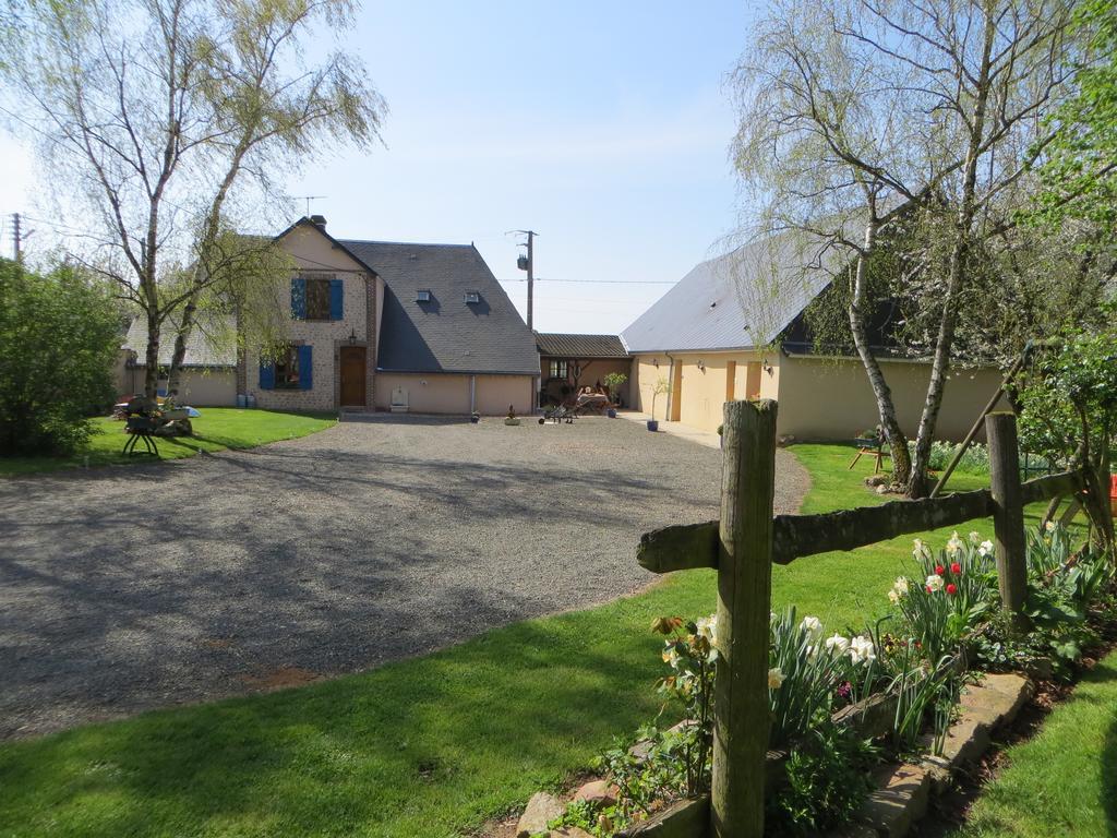 Les Logis Du Breuil Bed & Breakfast Marchéville Exterior foto
