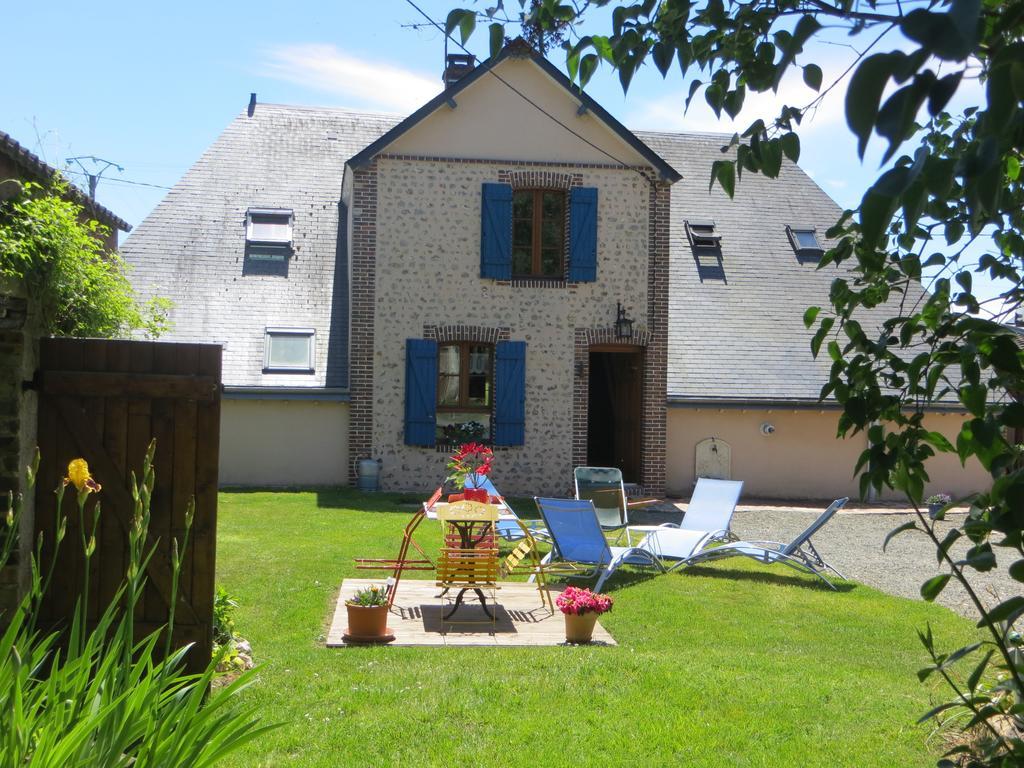 Les Logis Du Breuil Bed & Breakfast Marchéville Exterior foto